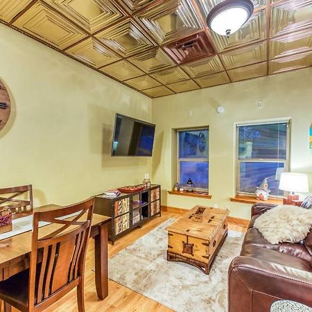 The Lovemore Inn~Hot Tub~Cheerful Carriage Home Дельта Экстерьер фото
